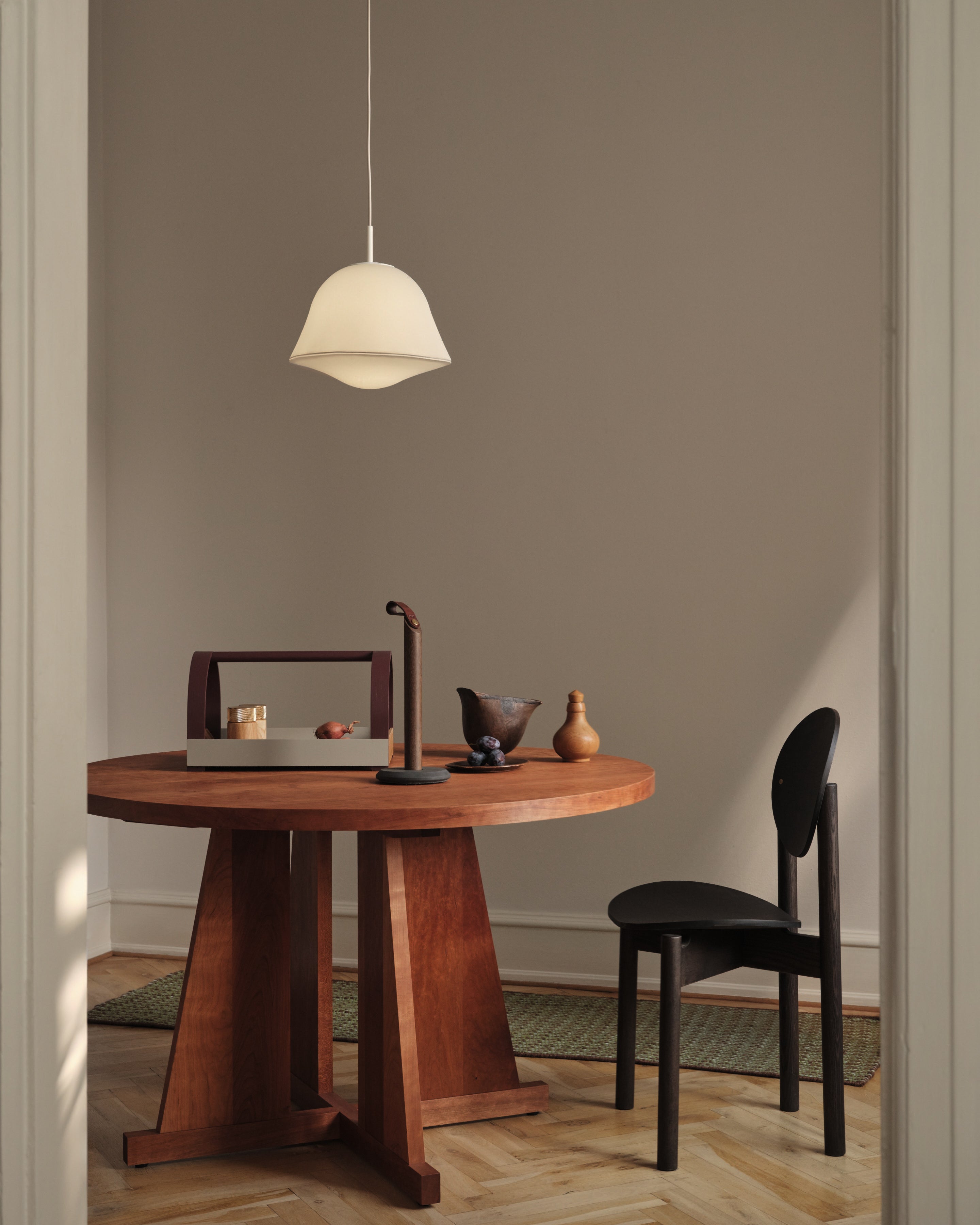 Kydo tray oak grey burgundy