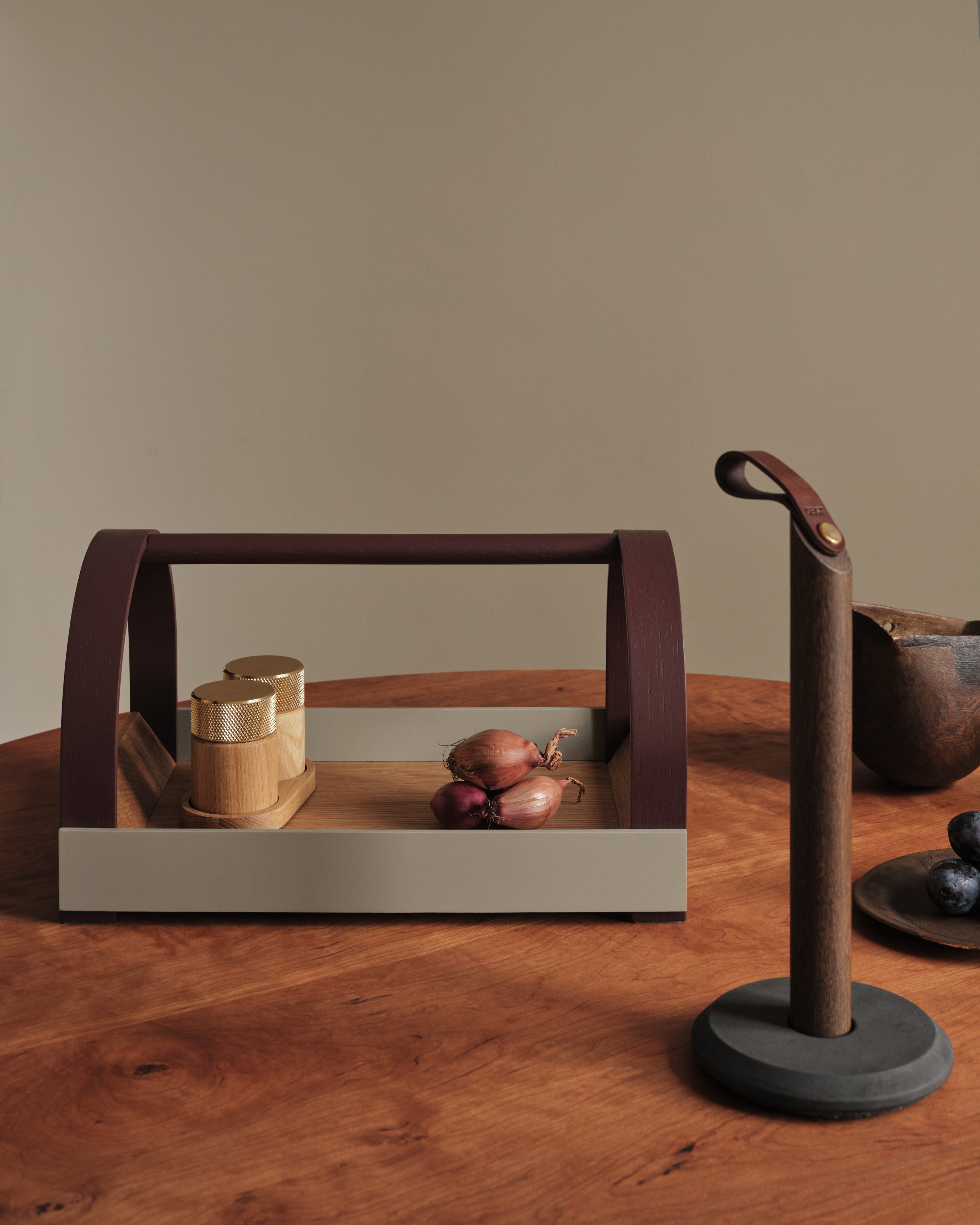 Kydo tray oak grey burgundy