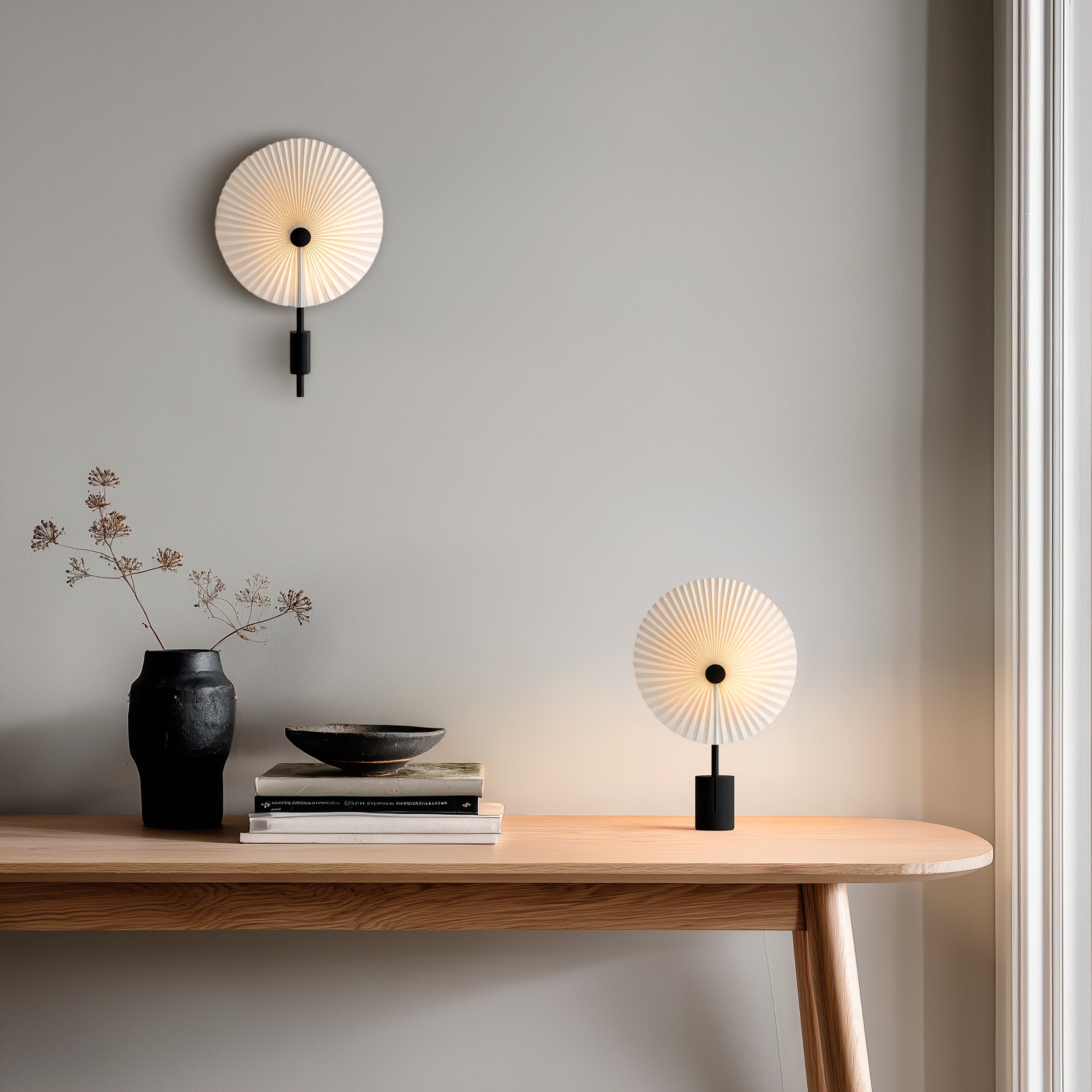 Liris portable table lamp black