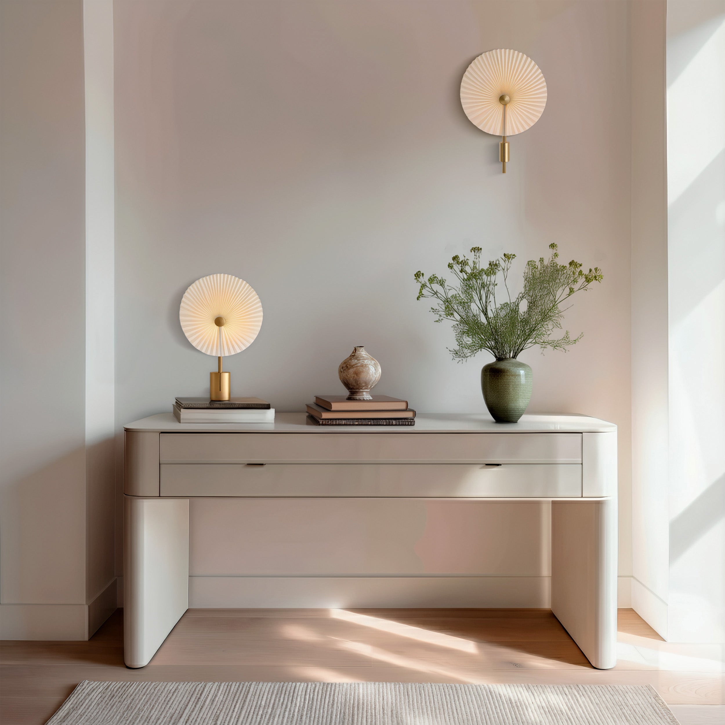 Liris portable table lamp brass