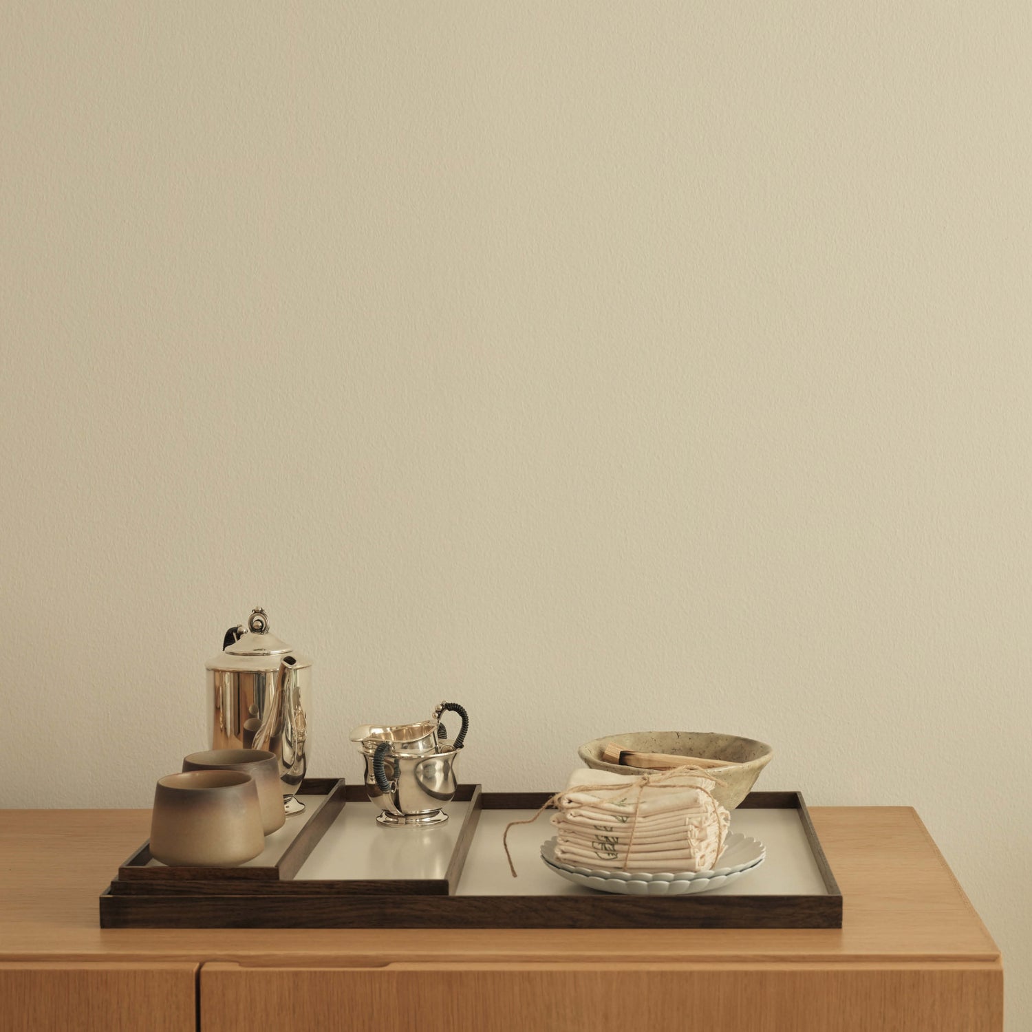 Frame tray small smoked oak/ beige