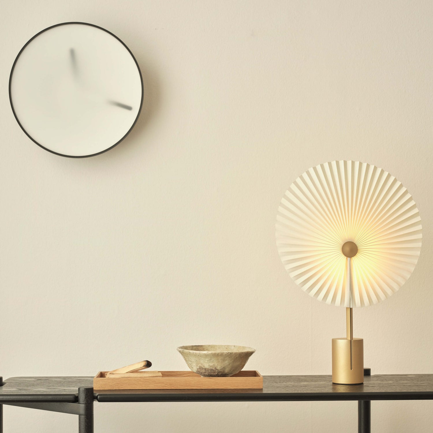 Liris portable table lamp brass