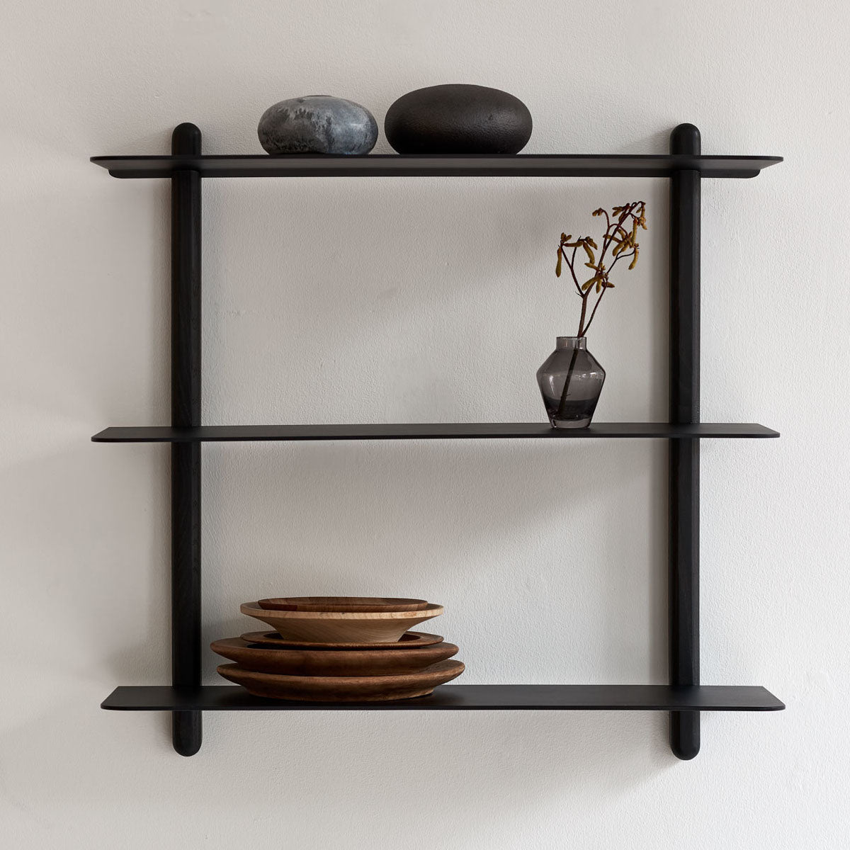 Nivo shelf large A black ash/ black