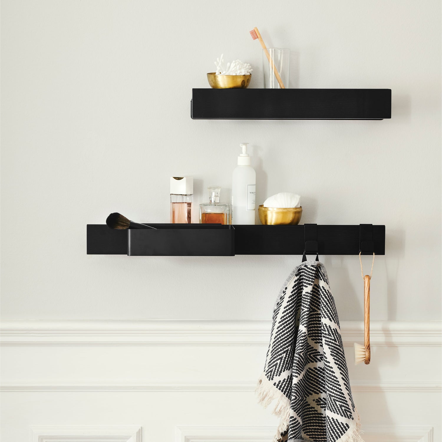 Flex magnetic shelf 60 black oak/ black