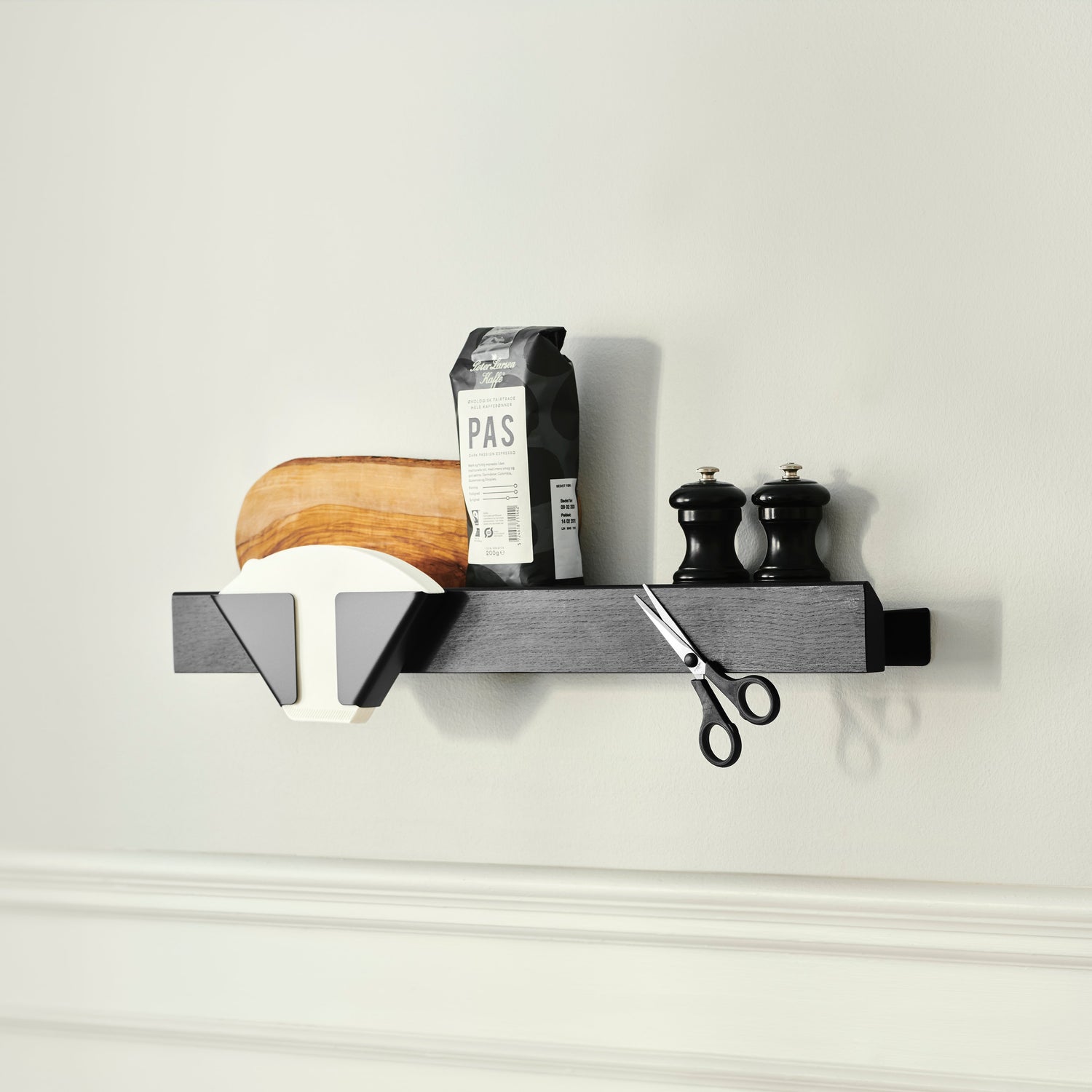 Flex magnetic shelf 60 black oak/ black