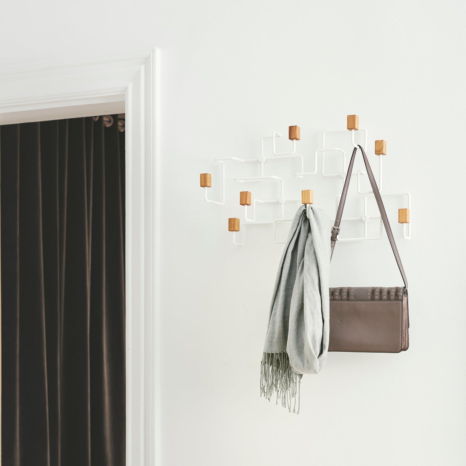 Underground coat rack white/ oak – Gejst Design